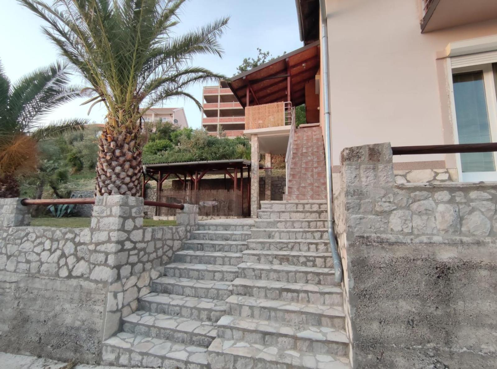 Jankovic Apartment Tivat